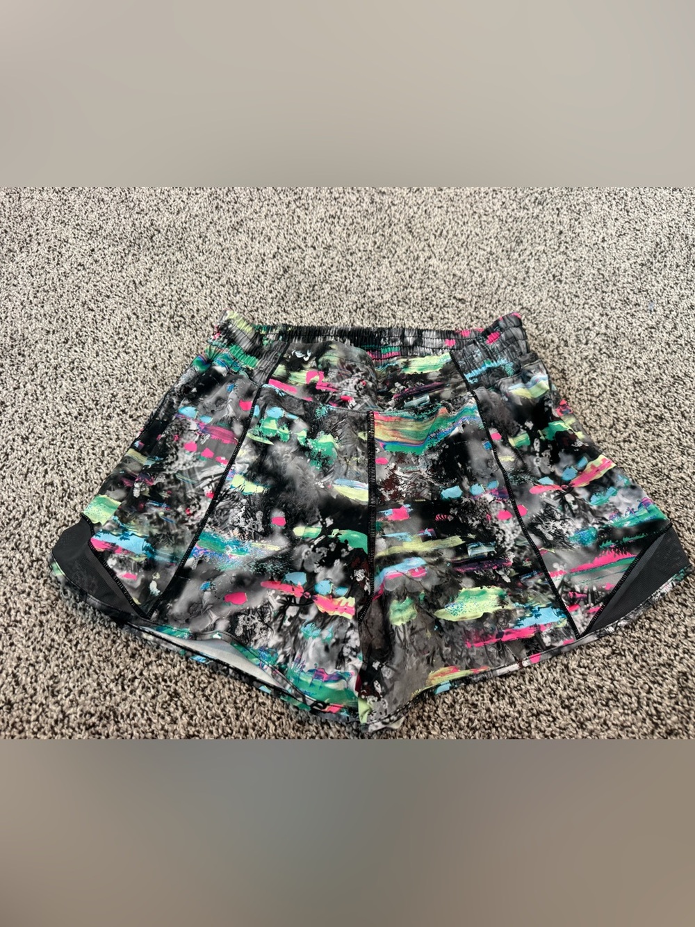 Lululemon size 8